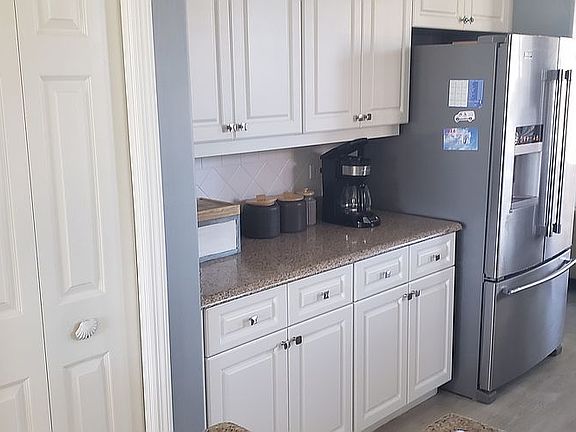4th image of 9217 Willowcrest Ct