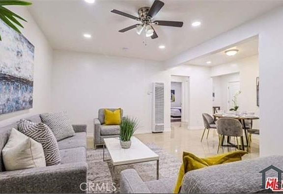 5th image of 641 W Colden Ave