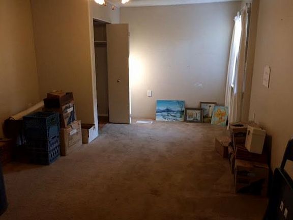3rd image of 308 Plyleys Ln