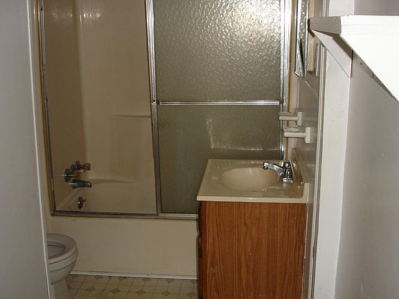 5th image of 125 Park St