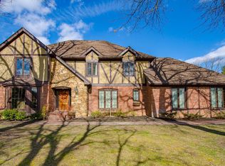 10301 Hewn Oak Ct, Louisville, KY 40223