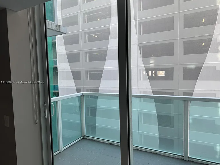41 SE 5th St #501 — Photo 15