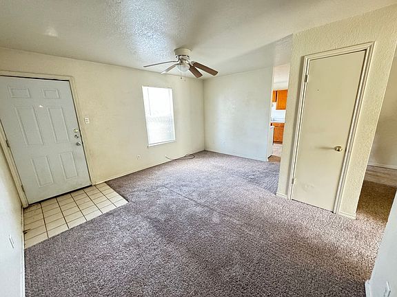 4th image of 1801 Cedarhill Dr APT A