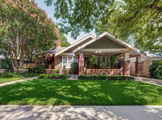 1323 Clover Ln, Fort Worth, TX 76107