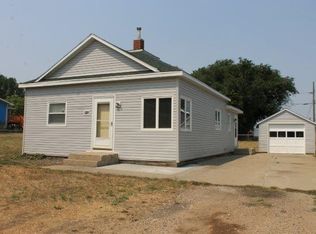 125 3rd Ave, Burlington, ND 58722