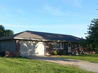 3411 SE Shawano Dr, Berryton, KS 66409