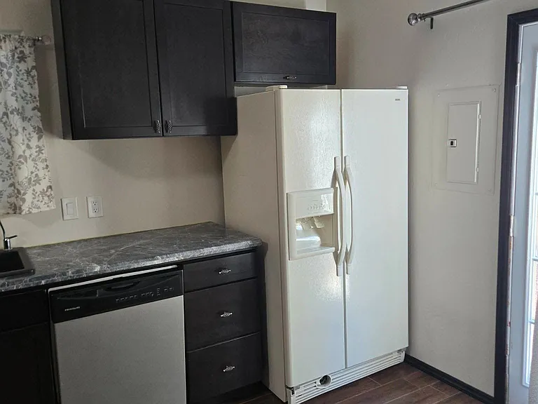 7365 E Ivyglen St — Photo 1