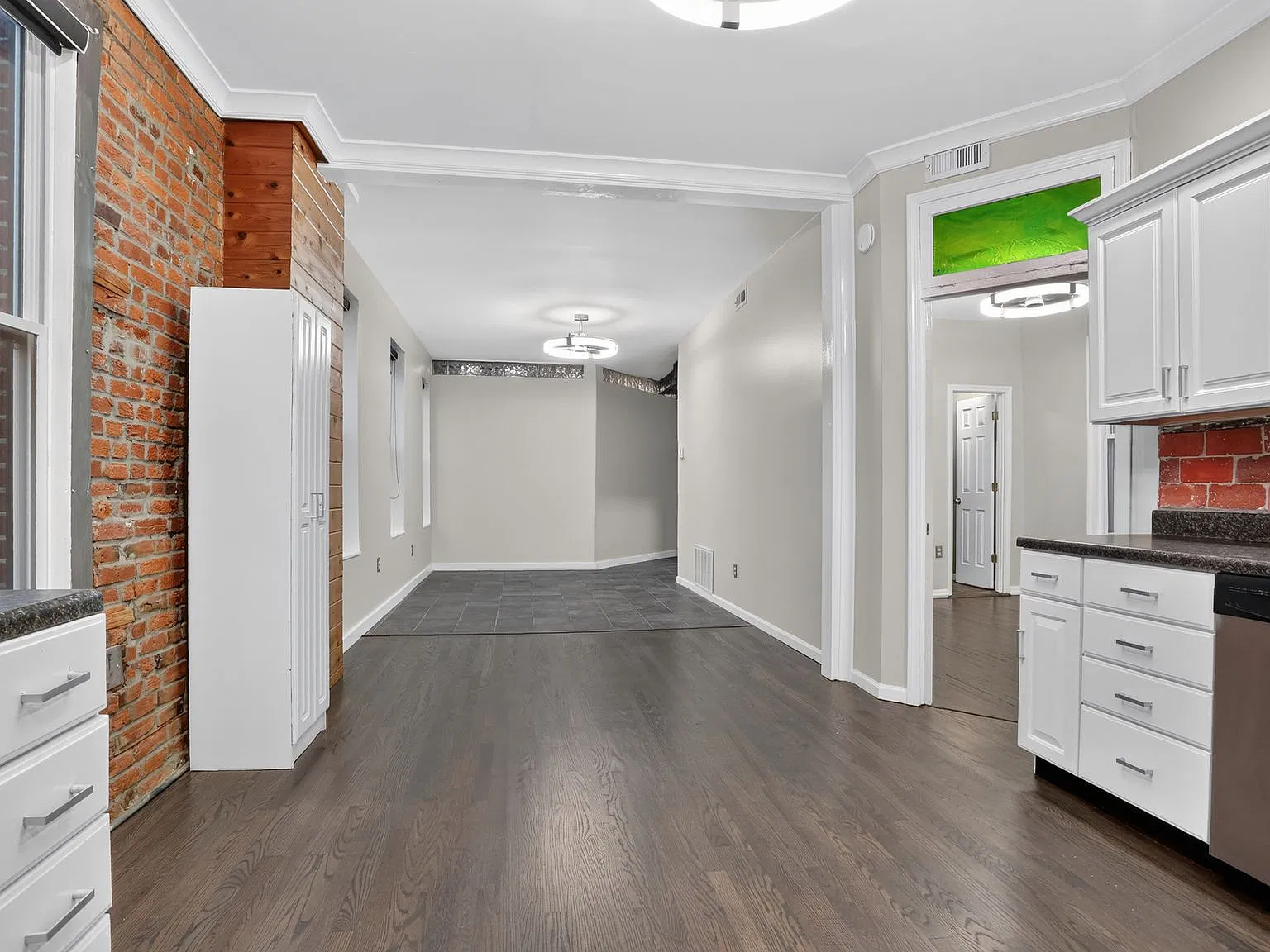2 bed, 1200 sqft, $1,995 — Photo 4