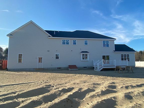 2nd image of 18 Stonegate Dr