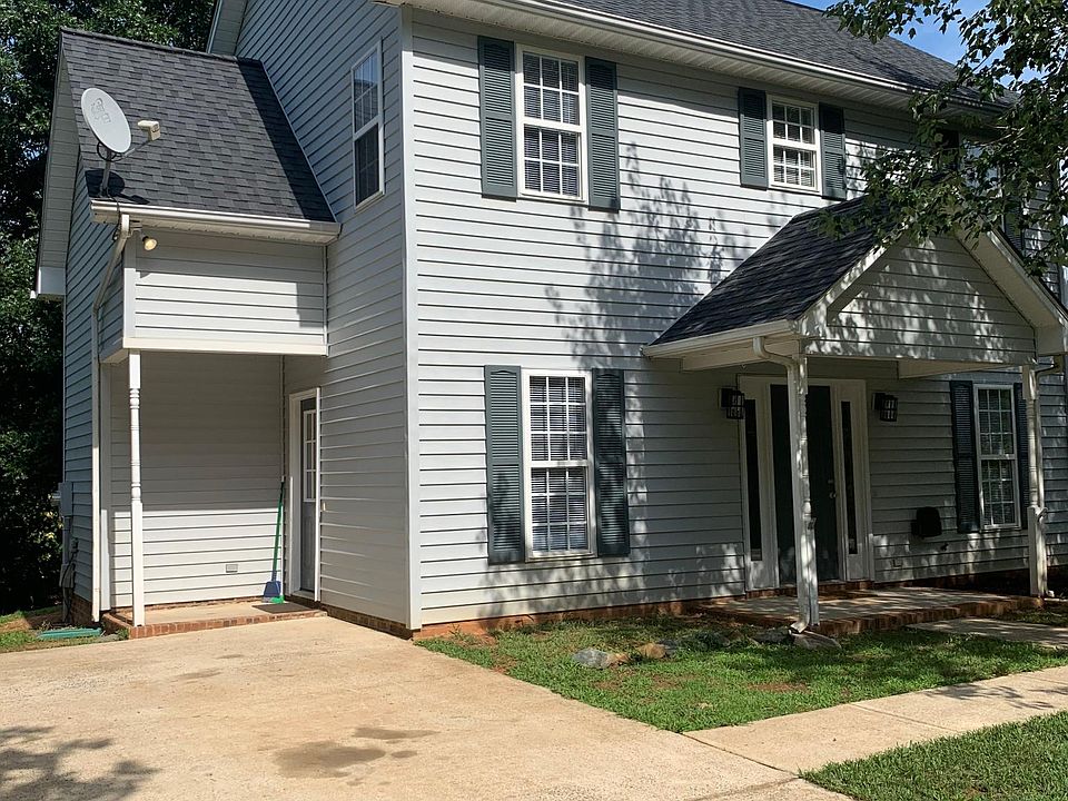1st image of 2110 Magnolia Ln