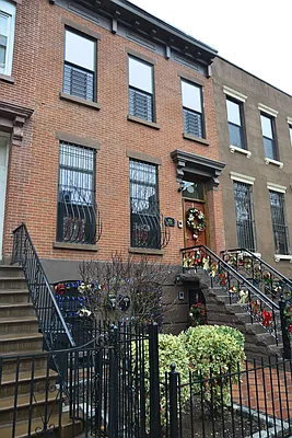 Rented by Bedford Brownstone Realty | media 27