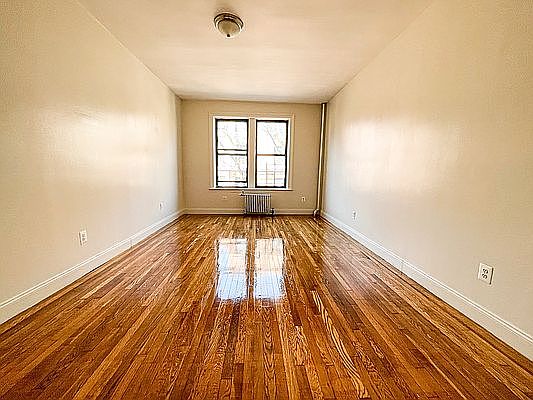 2nd image of 275 Linden Blvd APT E12
