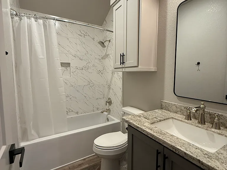 109 W Louisiana St — Photo 8