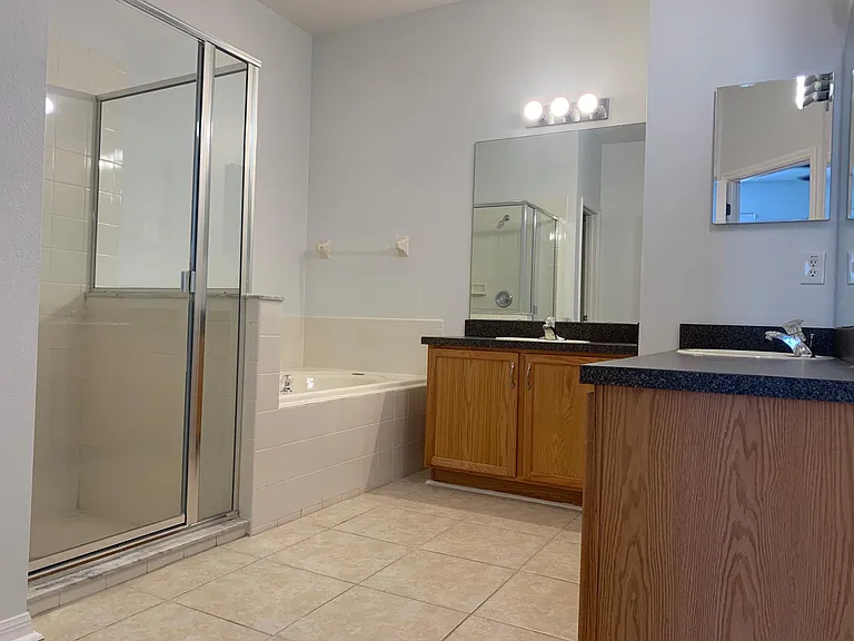 5007 Adair Oak Dr — Photo 38