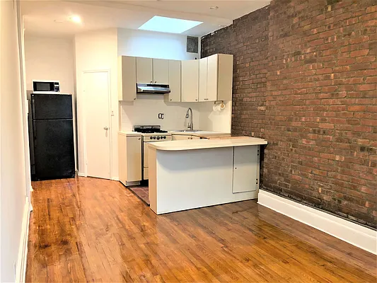 Rented by Rachel Realty | media 26