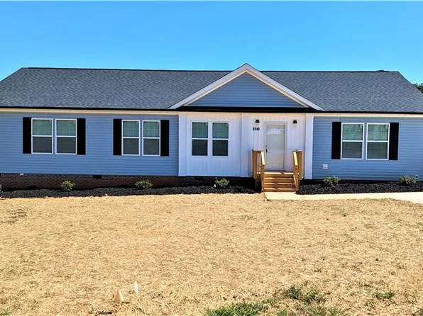 2142 Meadow Ridge Rd, Green Level, NC 27217