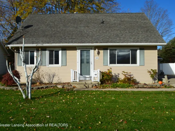 919 N Oakland St, Saint Johns, MI 48879