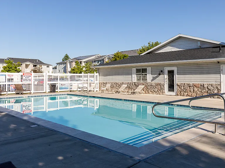 Sparkling Pool | Cedar Breaks Apartments | Taylorsville, UT