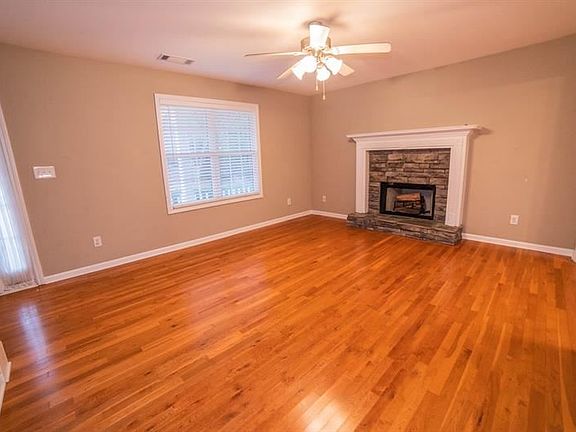 2nd image of 438 Hearthstone Way