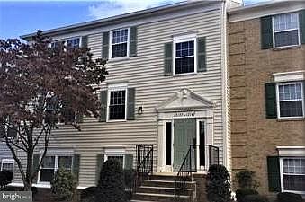 1st image of 12135 Chaucer Ln
