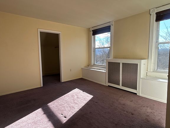 2nd image of 16 Broad St #6