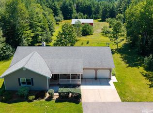 440 Foster Creek Dr, Marquette, MI 49855