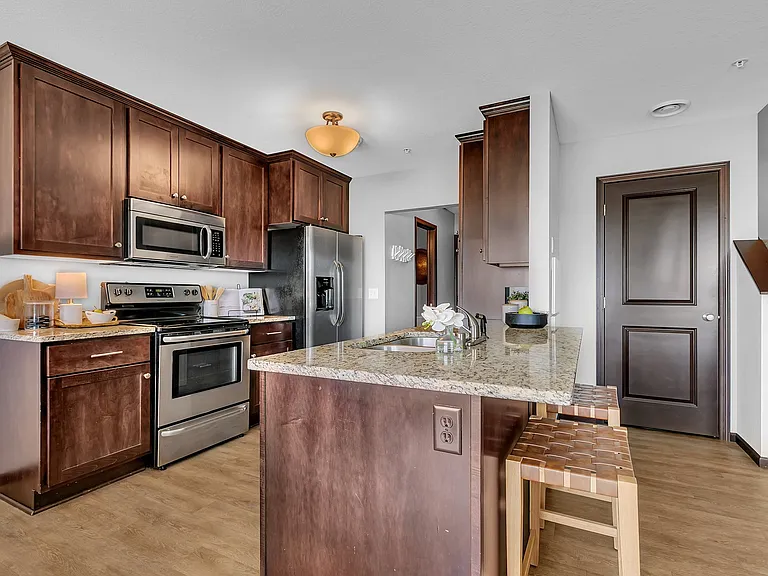665 Roberts Rd — Photo 4
