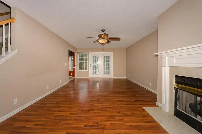 436 Dorchester Pl — Photo 9