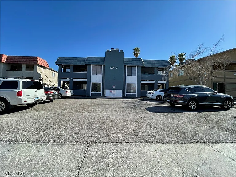 6217 Bellota Dr #D — Photo 2