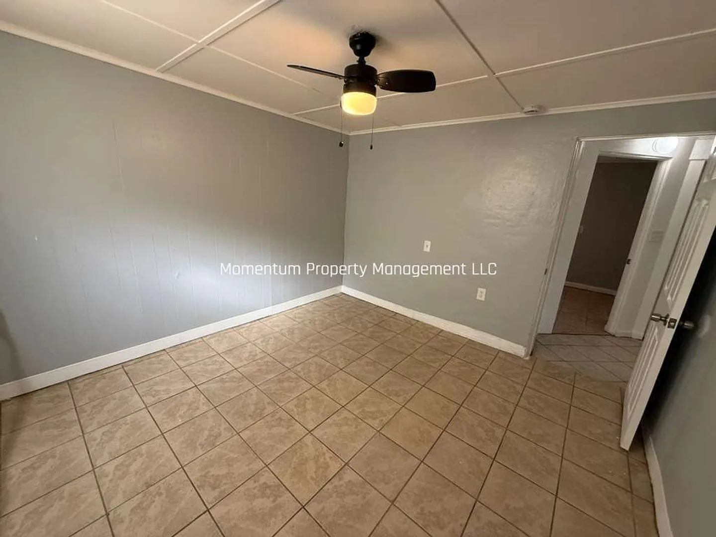 605 S. 70th St. Unit A-B — Photo 3