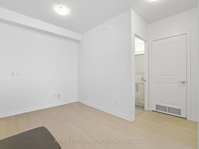 4655 Glen Erin Dr #1501 — Photo 6