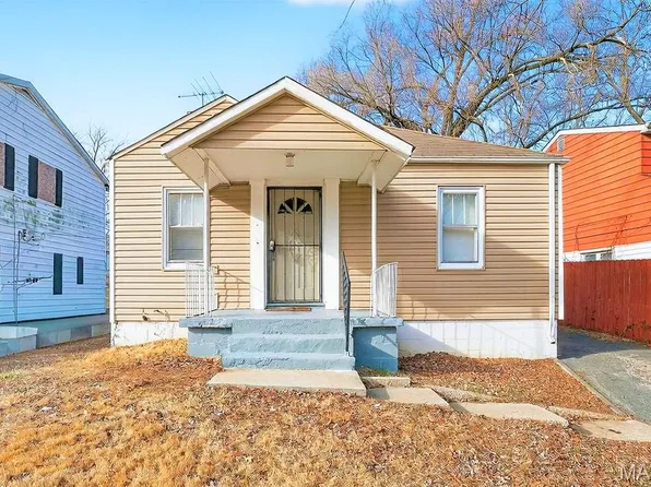 9717 Winkler Dr, Saint Louis, MO 63136