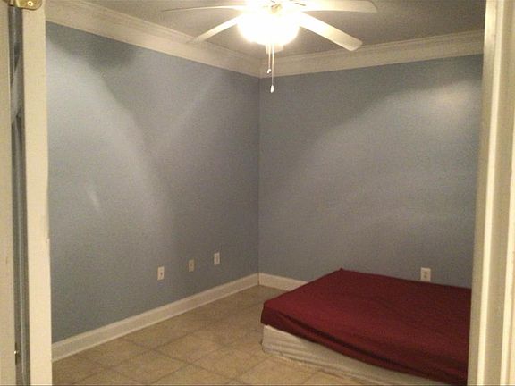 3rd image of 4802 Flower Ln