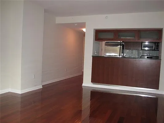 Rented by Space Marketing Shop | media 7