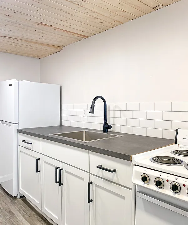 8 E Sycamore St #1