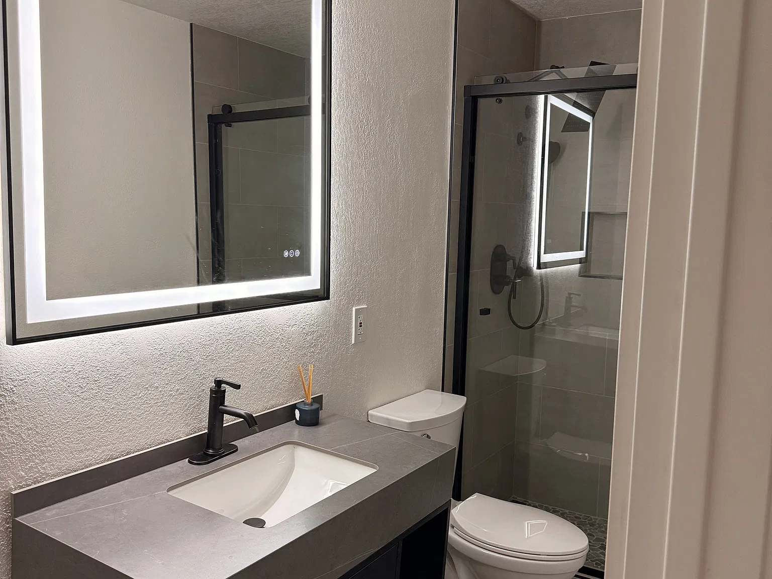 2 bed, $2,550 — Photo 2