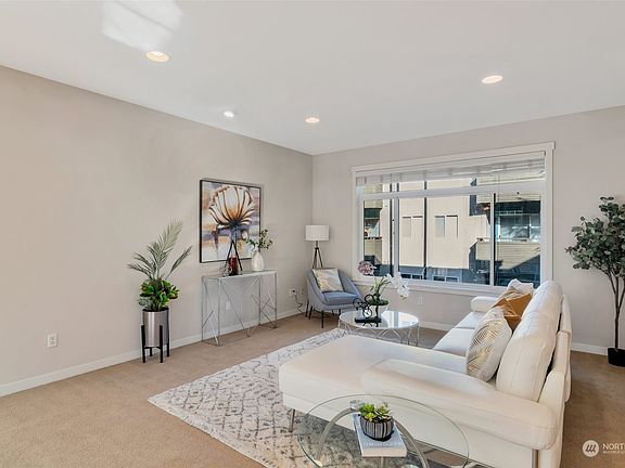 4th image of 15220 NE 15th Place #C