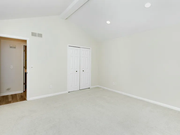 37743 Avon Ln — Photo 24