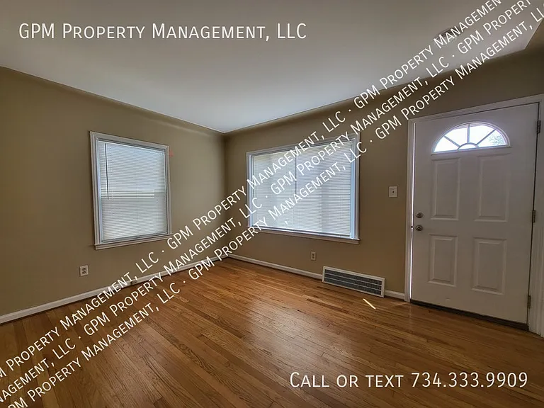 15806 Meyer Ave — Photo 5