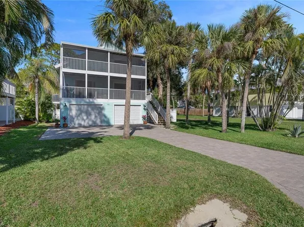 751 Glendale AVE, NAPLES, FL 34110