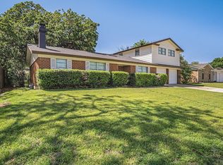 813 Gregory Ave, Bedford, TX 76022