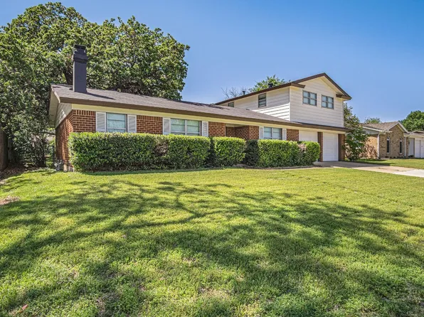813 Gregory Ave, Bedford, TX 76022