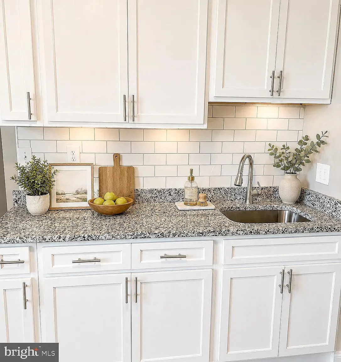 2 bed, 1000 sqft, $1,800 — Photo 3