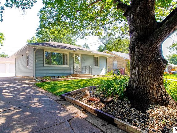 3rd image of 6708 Francis St
