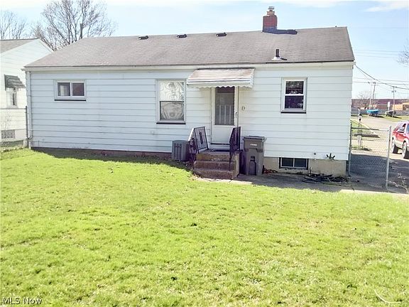 4th image of 591 Winchester Ave