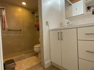 820 NW 87th Ave, Miami, FL 33172