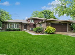 1430 Terrace Dr, Downers Grove, IL 60516