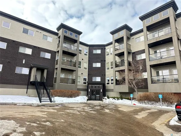 UNIT 211-115 Willowgrove CRESCENT, Saskatoon, SK S7H 0M3