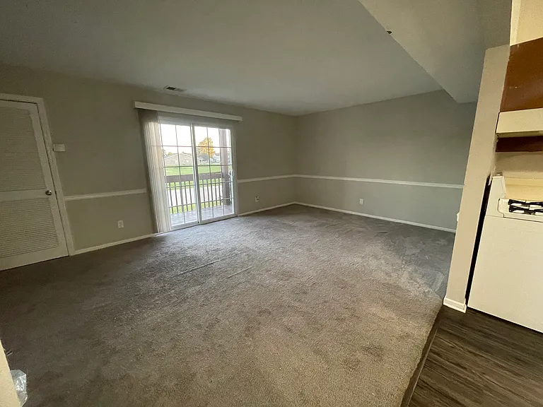 510 Meadowbrook Ln #4 — Photo 4