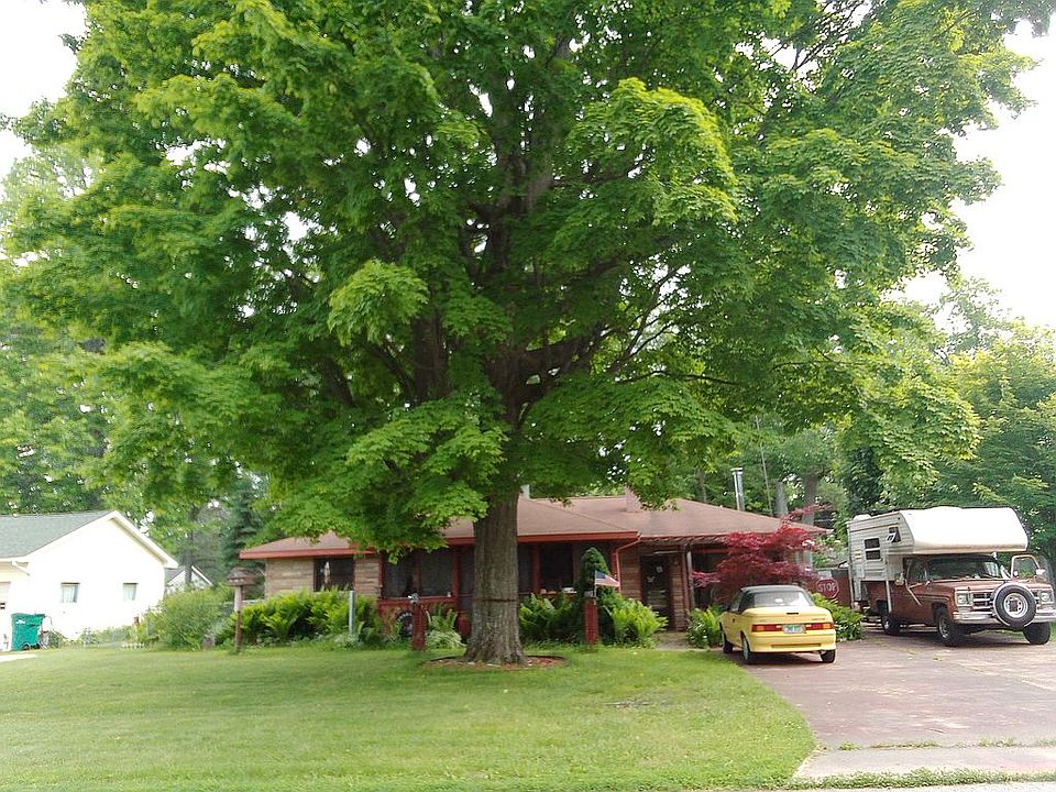 1st image of 119 Manor Dr